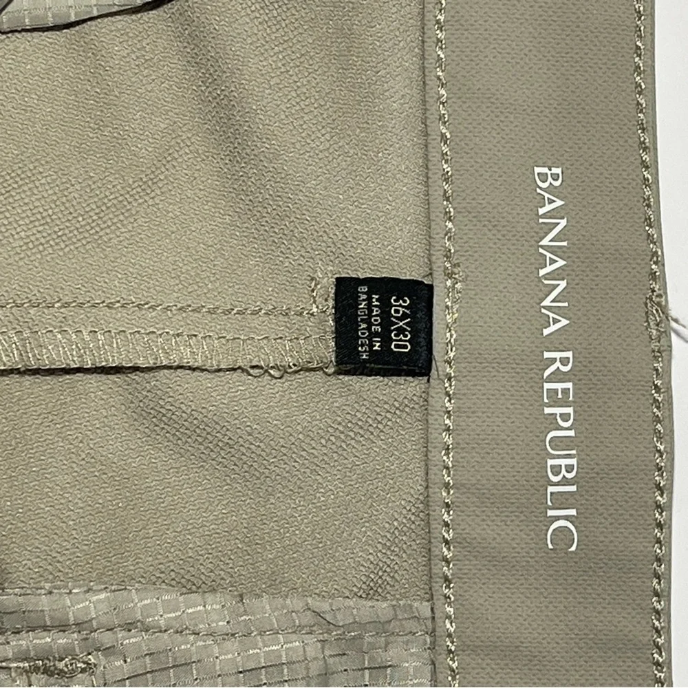 Banana Republic Polyester Men’s Pants Khaki -Size 36 x 30